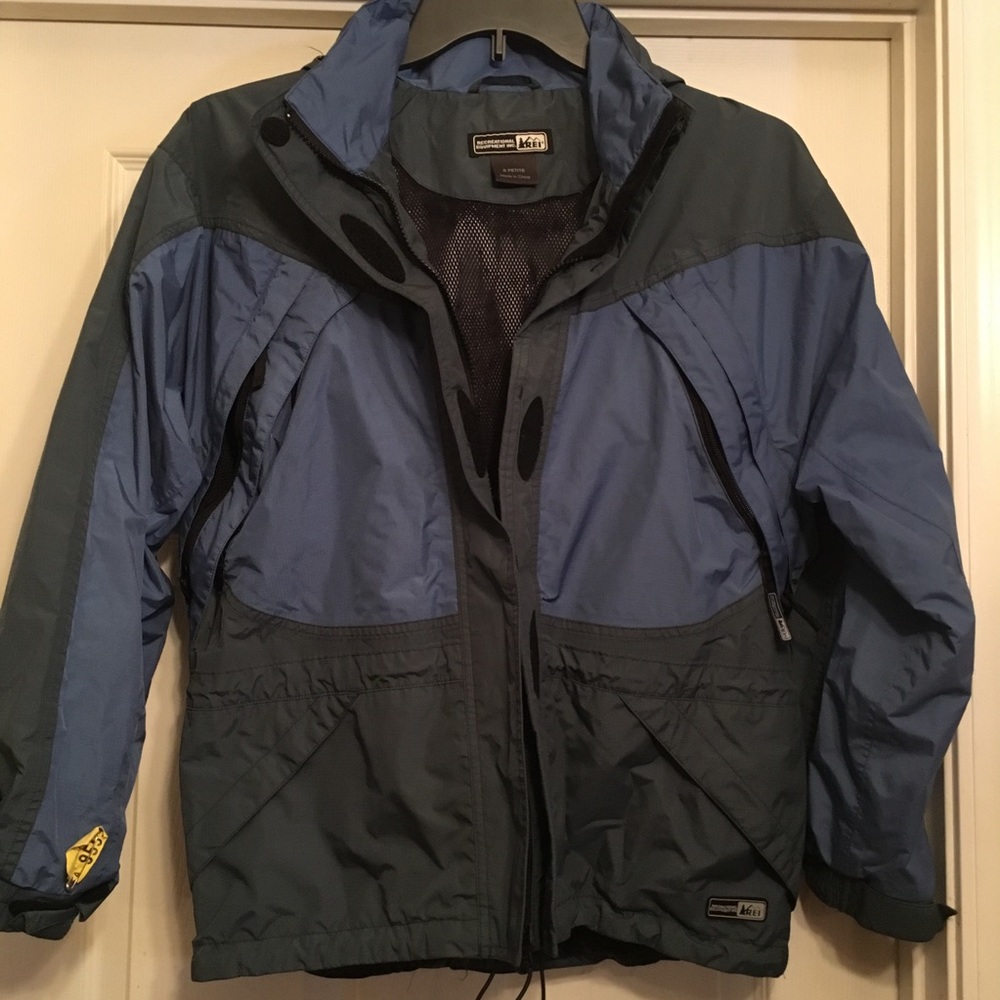 Small petite REI Multilayer Blue Grey Jacket